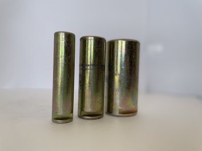 86010406 Палец для шкива  ф25*105