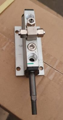 DL12 Пневмораспределитель（522528）